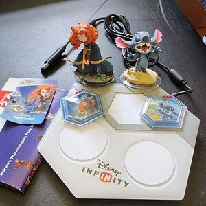 Disney Infinity Figure Base Portal Pad Plus‎ 2 Figures Brave Merida Stitch